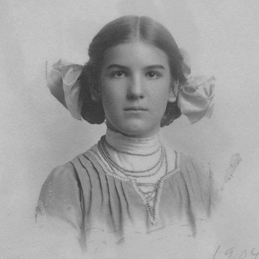 Portrait of Elisabeth Congdon