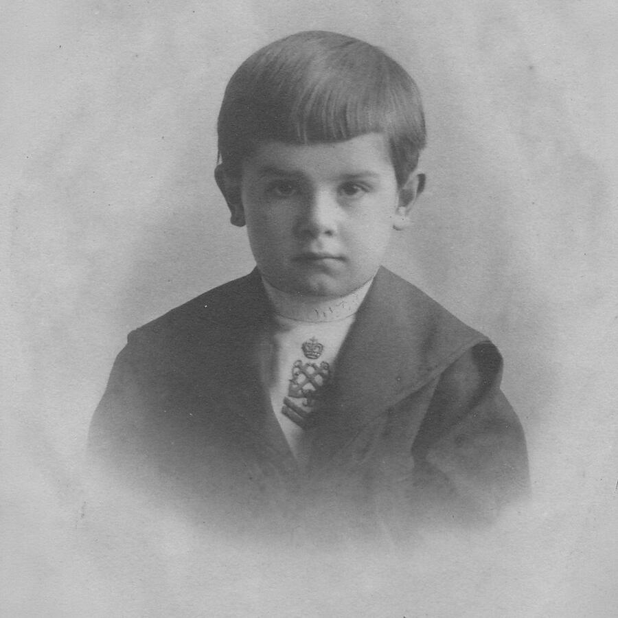 portrait of Robert Congdon